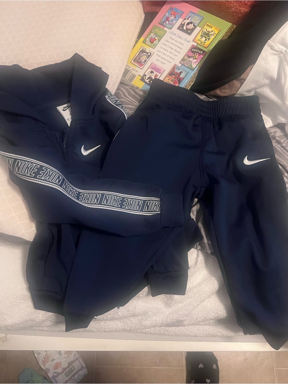 Toddler Nike set